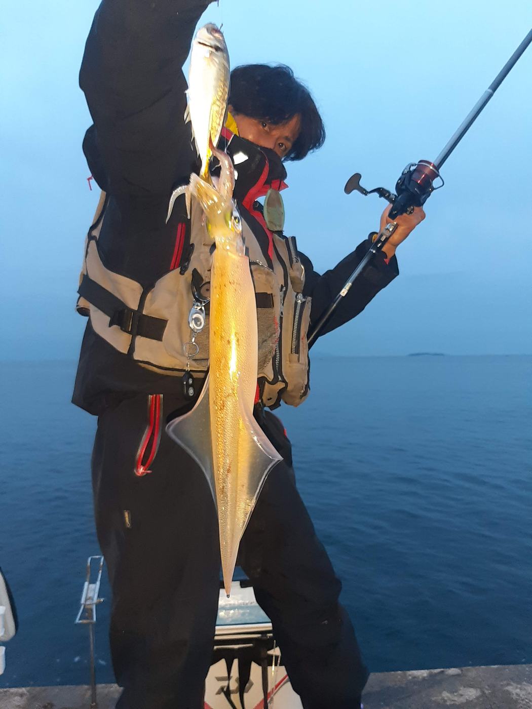 実際の釣行中の人物写真
